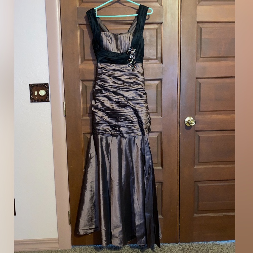 Formal Prom Dress - Picture 2 of 7